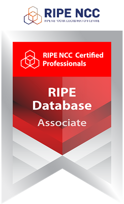Das Logo von RIPE NCC und das RIPE Database Associate-Badge in einer Grafik